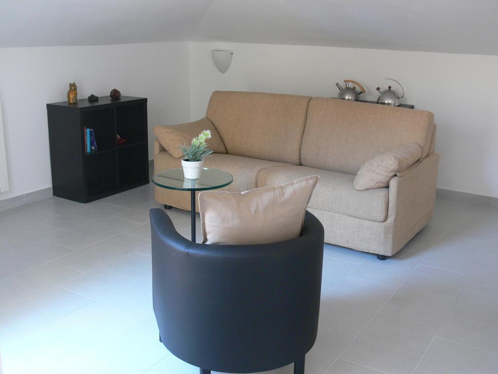 Cha Apartment Laigueglia Zimmer foto